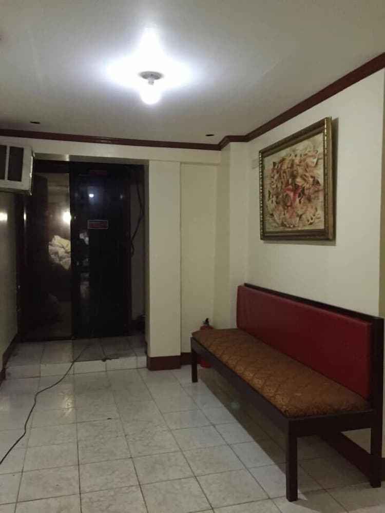 Wendy's Apartelle Boracay 5/30