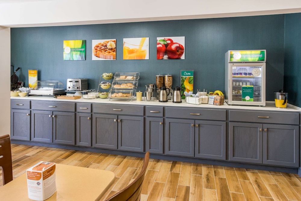Quality Inn Lebanon, NH 26/37