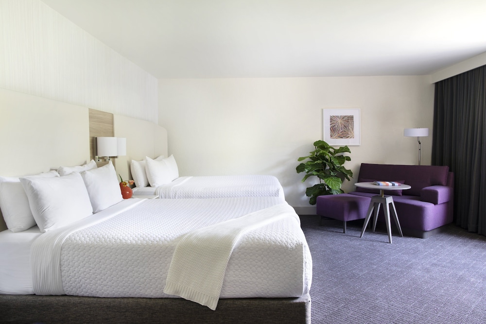 Crowne Plaza Atlanta Perimeter At Ravinia 15/78