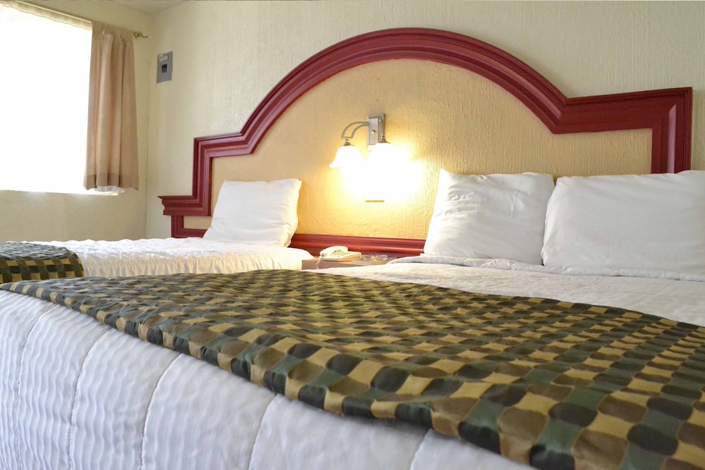 Hotel Flamingo Juarez 10/30