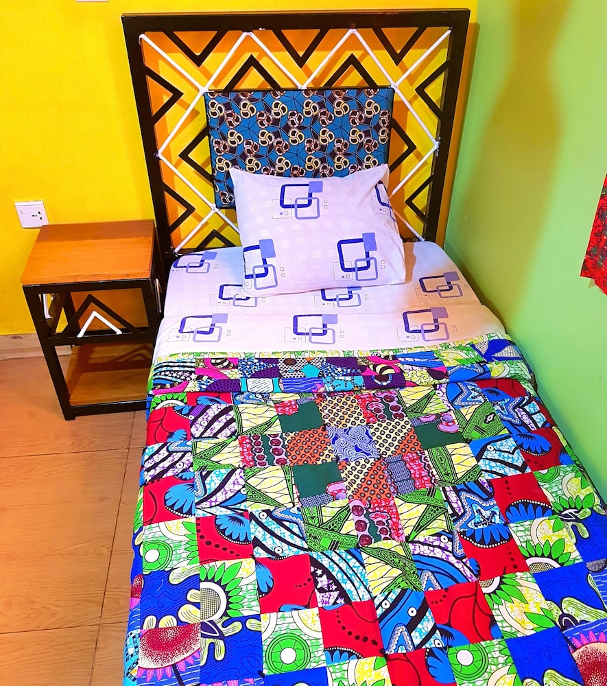 Yambi Guesthouse 38/50