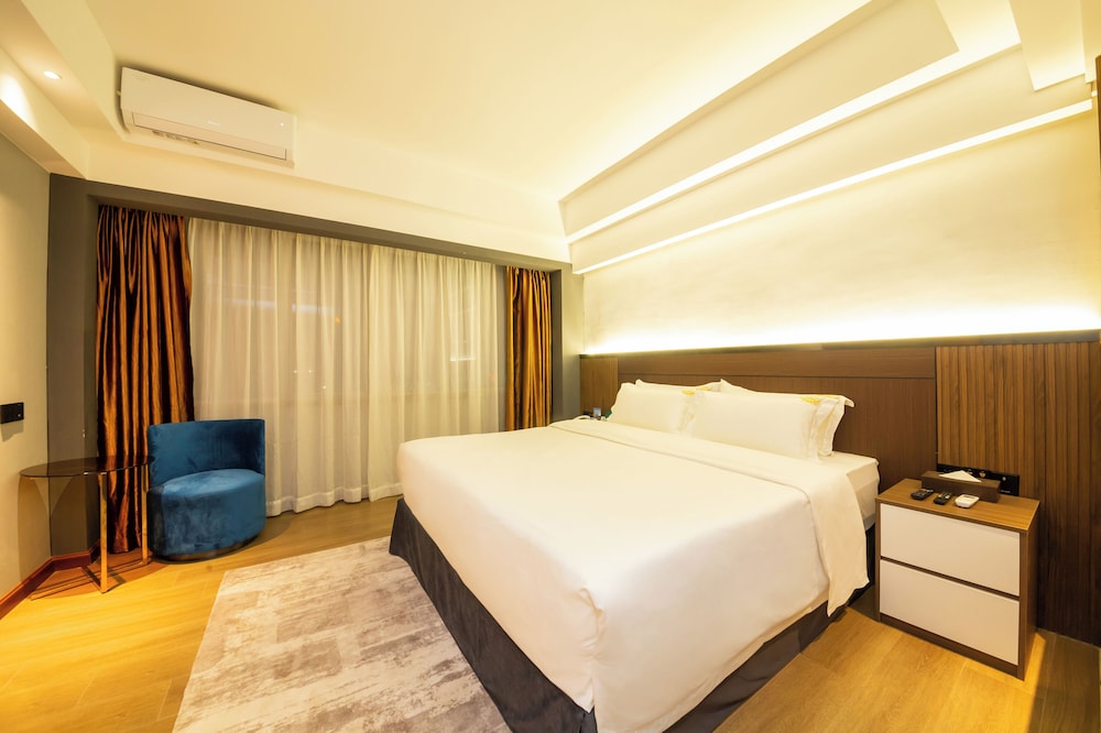 Zhuhai Jinguan Holiday Hotel 10/39