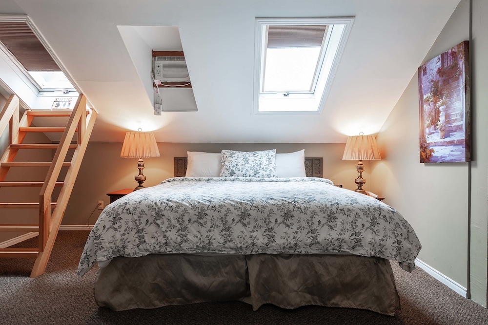 Stone Maiden Inn 26/78