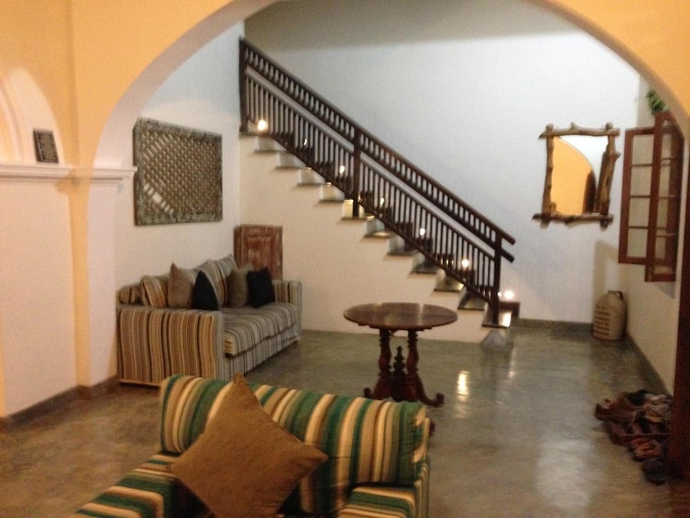 Khalids Guest House Galle 24/40