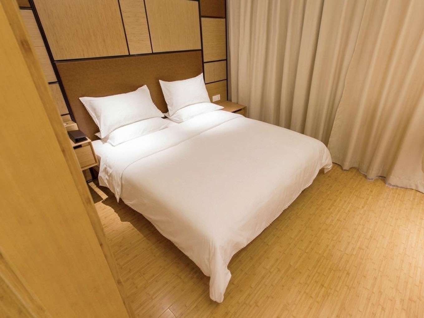 Ji Hotel (Shanghai Zhoupu Wanda Plaza) 22/41