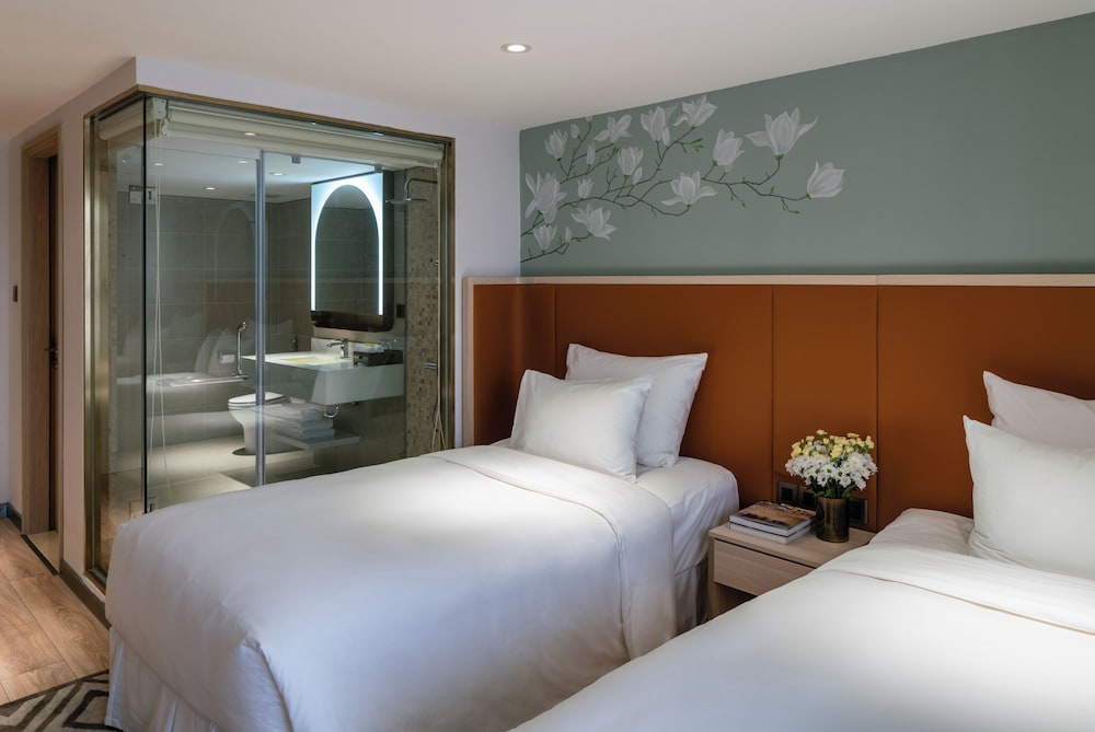 COZY, GARDEN, CLASSIC, TWIN BEDS