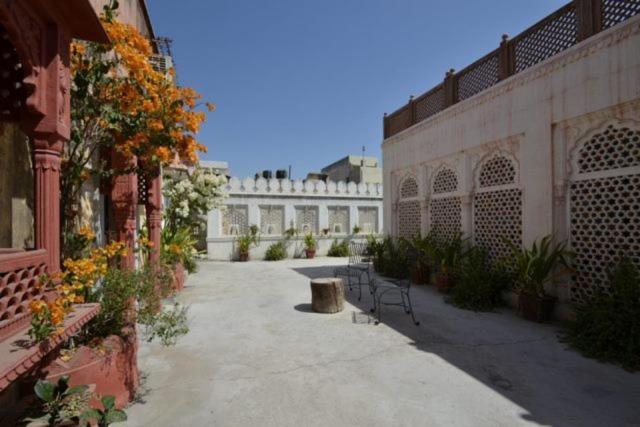 Rawla Mrignayani Palace 57/67
