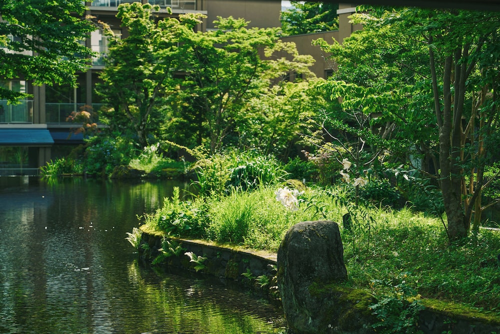 Hakone Hisui 38/45