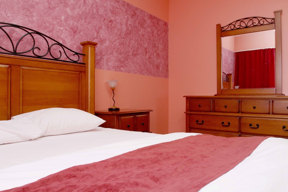 Quad Room