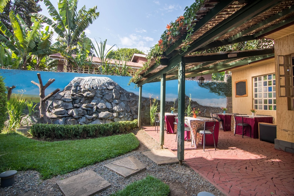 Crest Safari Lodge 59/63