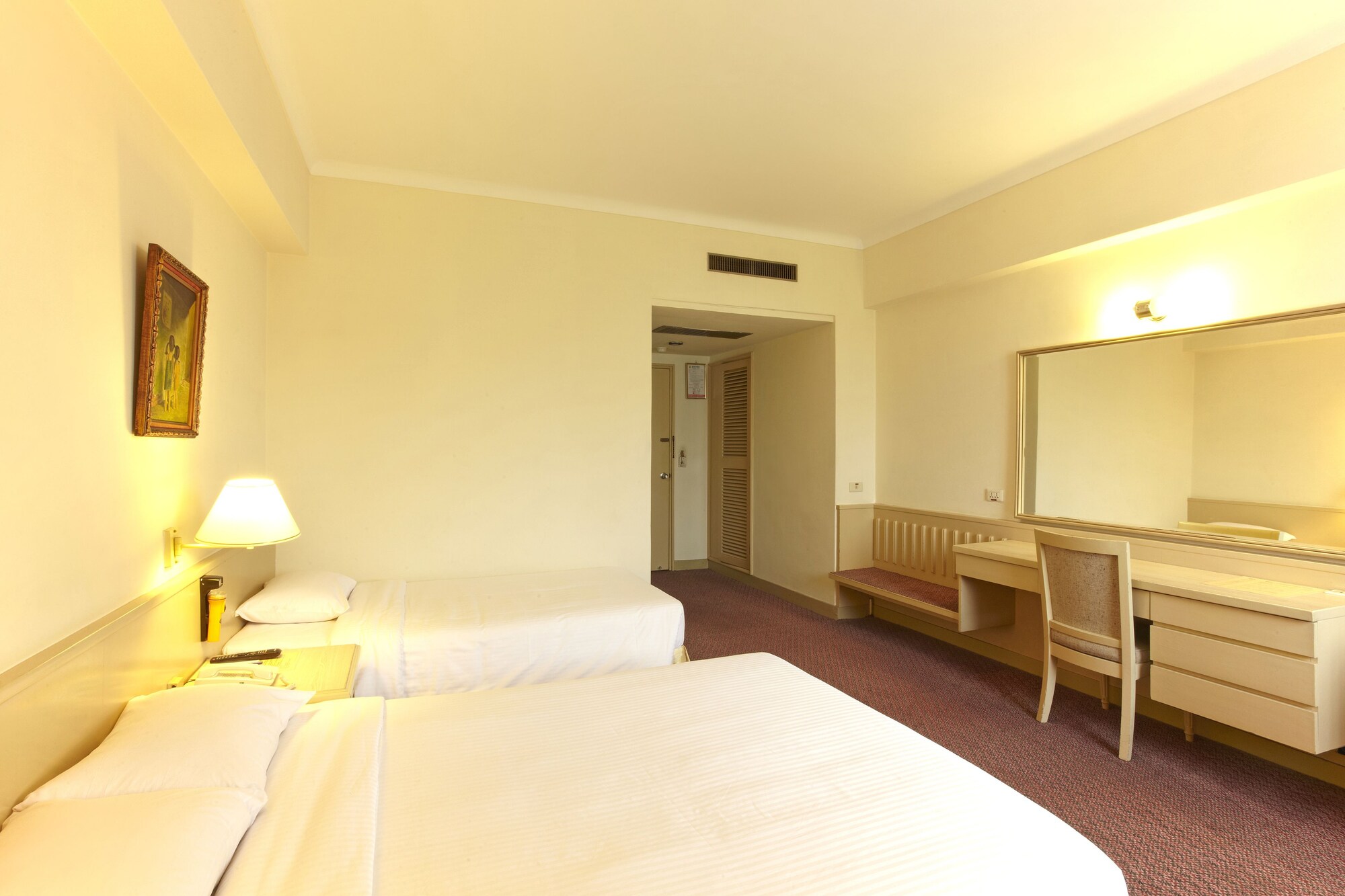 Standard, Triple, 1 Double and 1 Single Bed