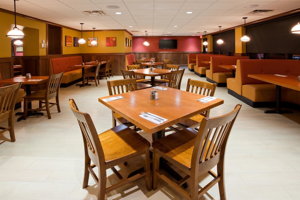 Best Western Plus Willmar 44/58