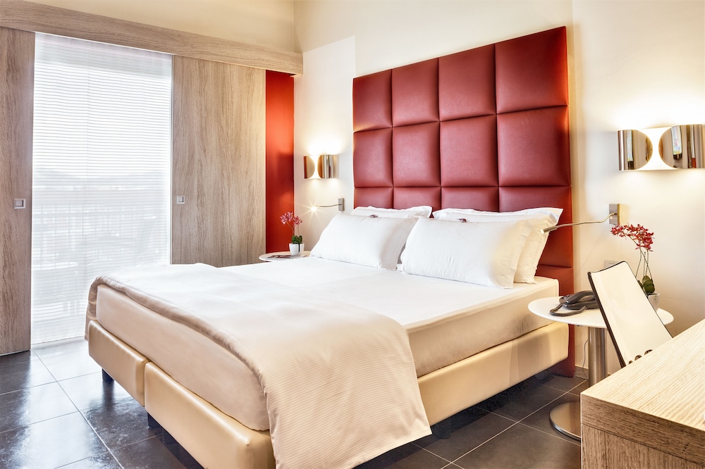 JAZZ HOTEL 14/64