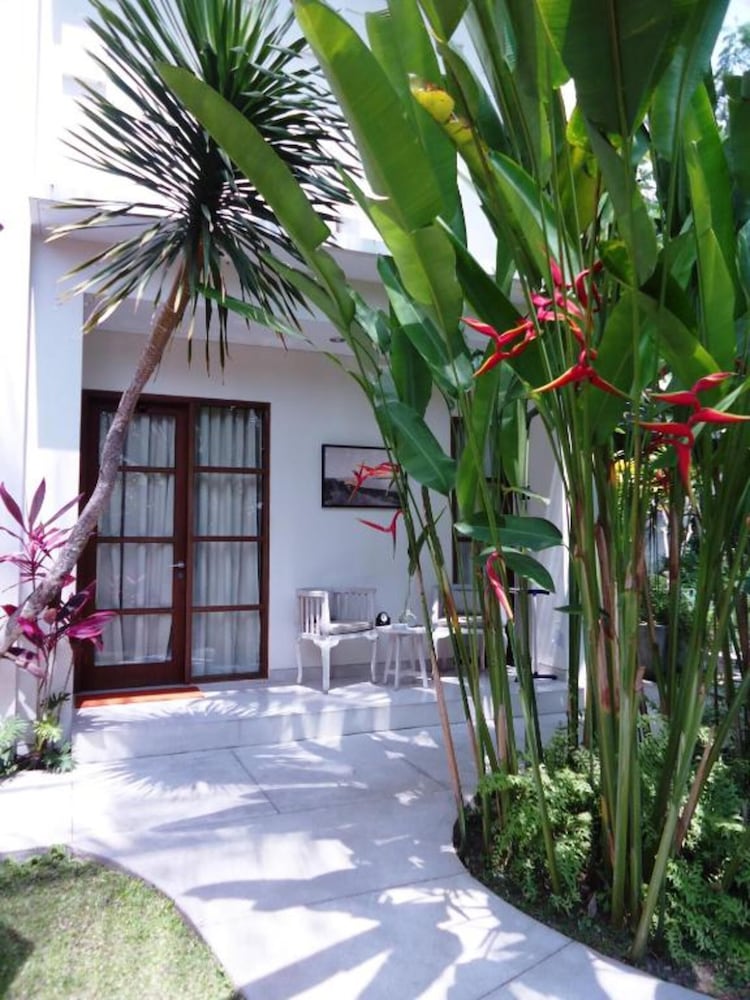 Labak River Hotel 6/71