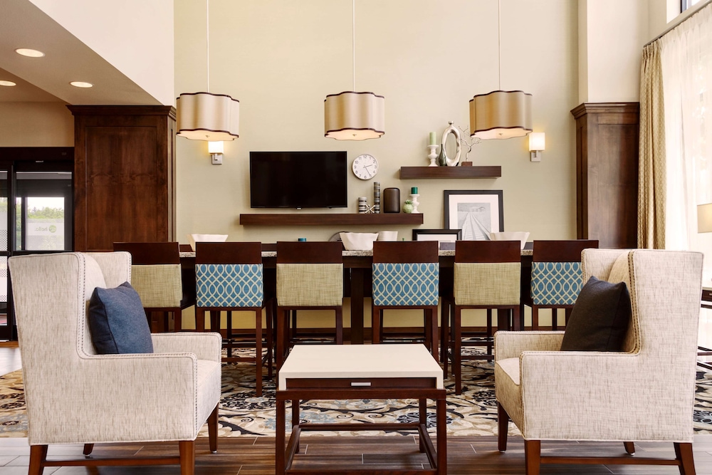 Hampton Inn & Suites Portland/Hillsboro-Evergreen Park 34/46