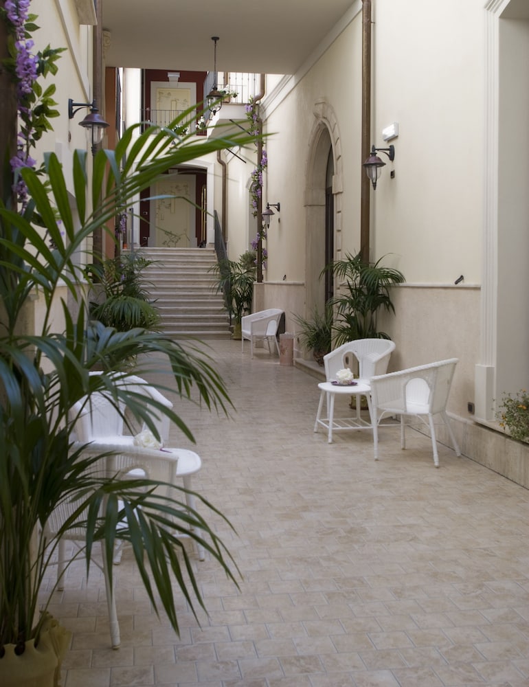 Palazzo Reginella Residence Hotel 36/61