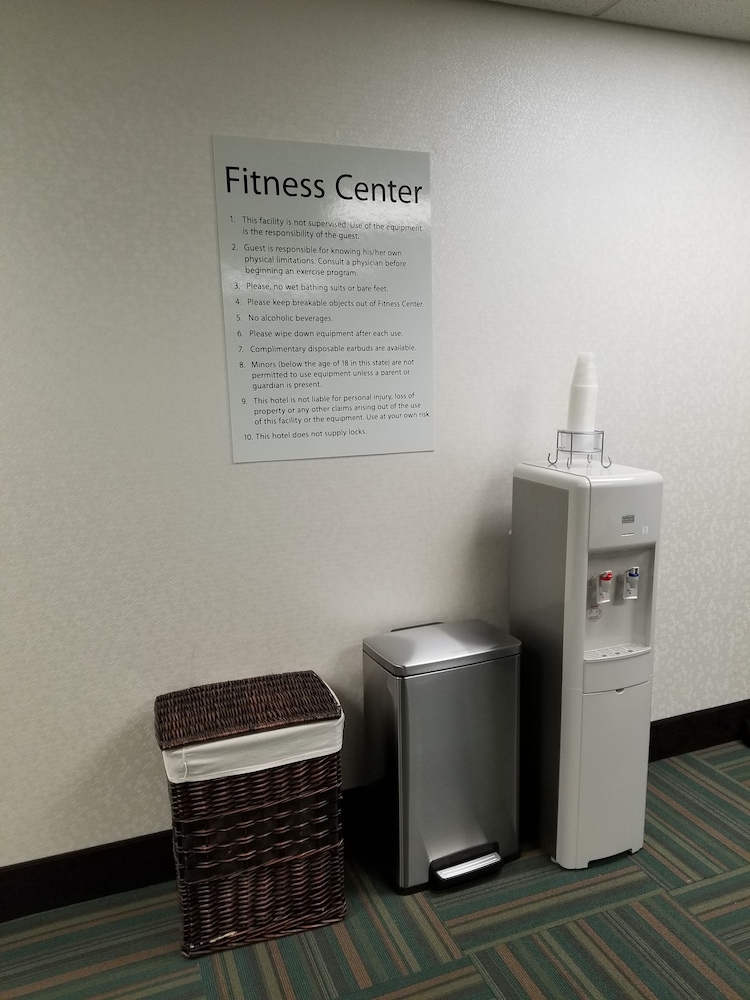 Holiday Inn Express & Suites Louisville South-Hillview, an IHG Hotel 34/55