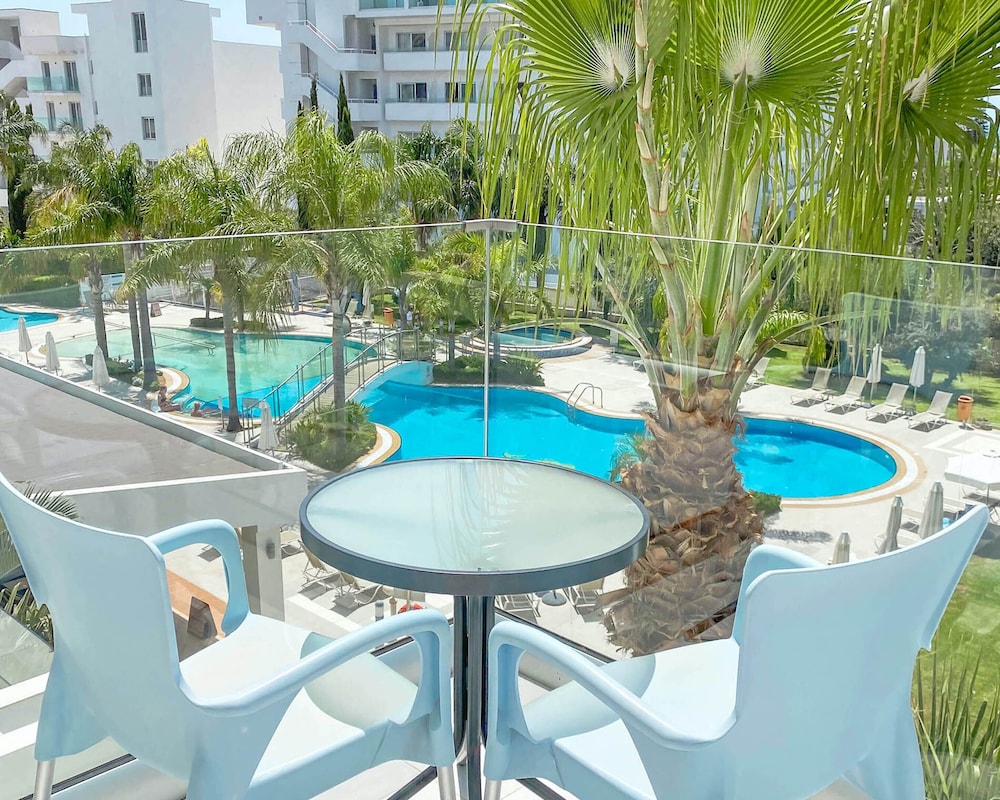 Anesis Hotel 33/44