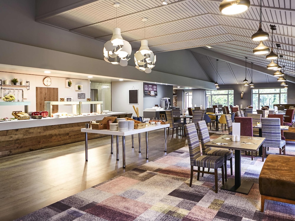 NOVOTEL MANCHESTER WEST 30/48
