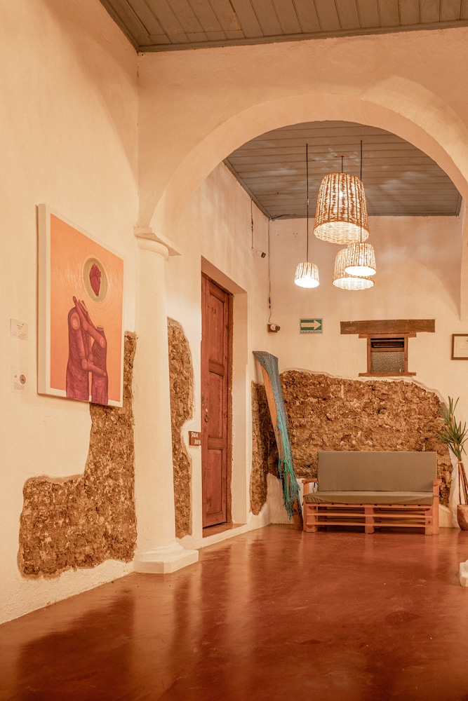 Sereno Art Hotel 9/78