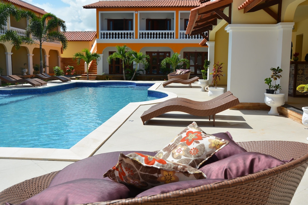 Hotel Villa Beija Flor 59/74
