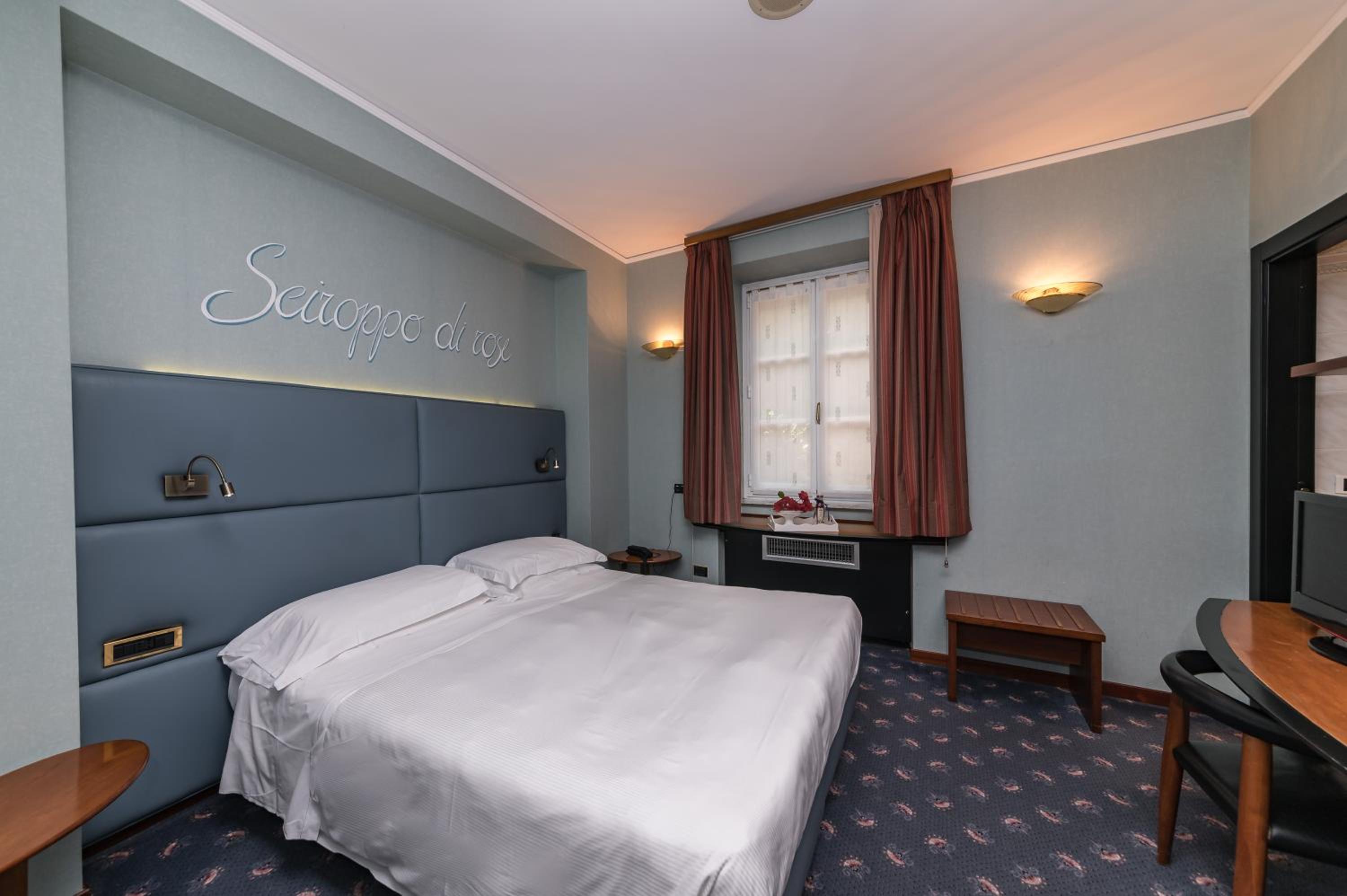 Economy, Double Bed