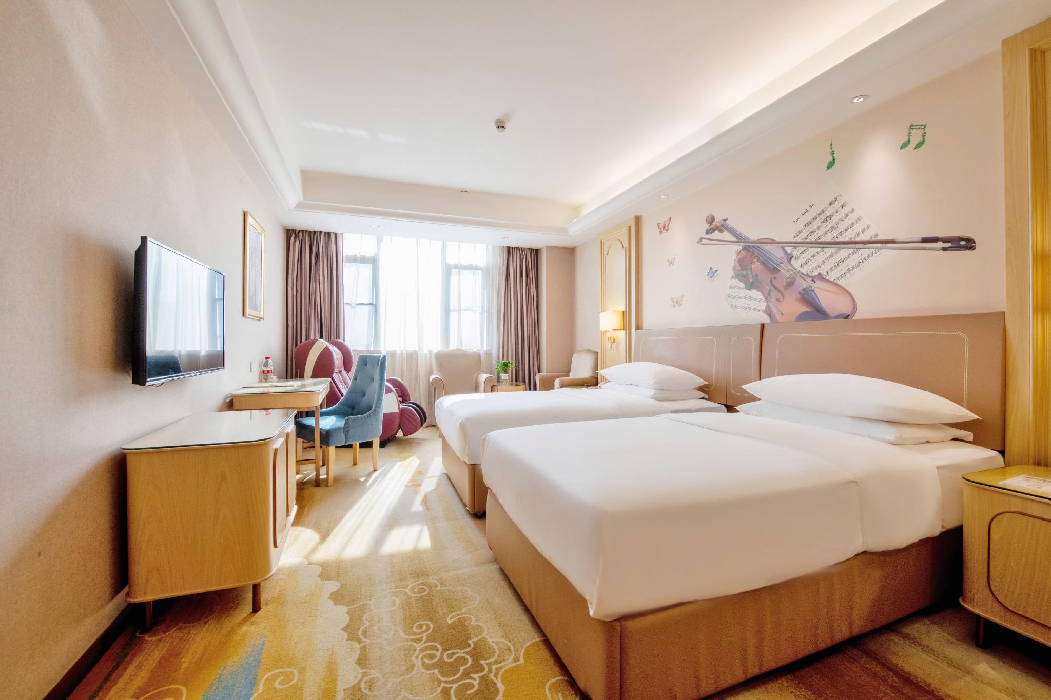 Vienna Hotel (Shenzhen Buji Metro Station) 15/37