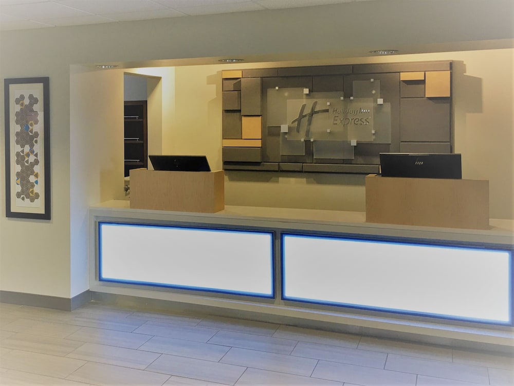 Holiday Inn Express Greensburg 13/50