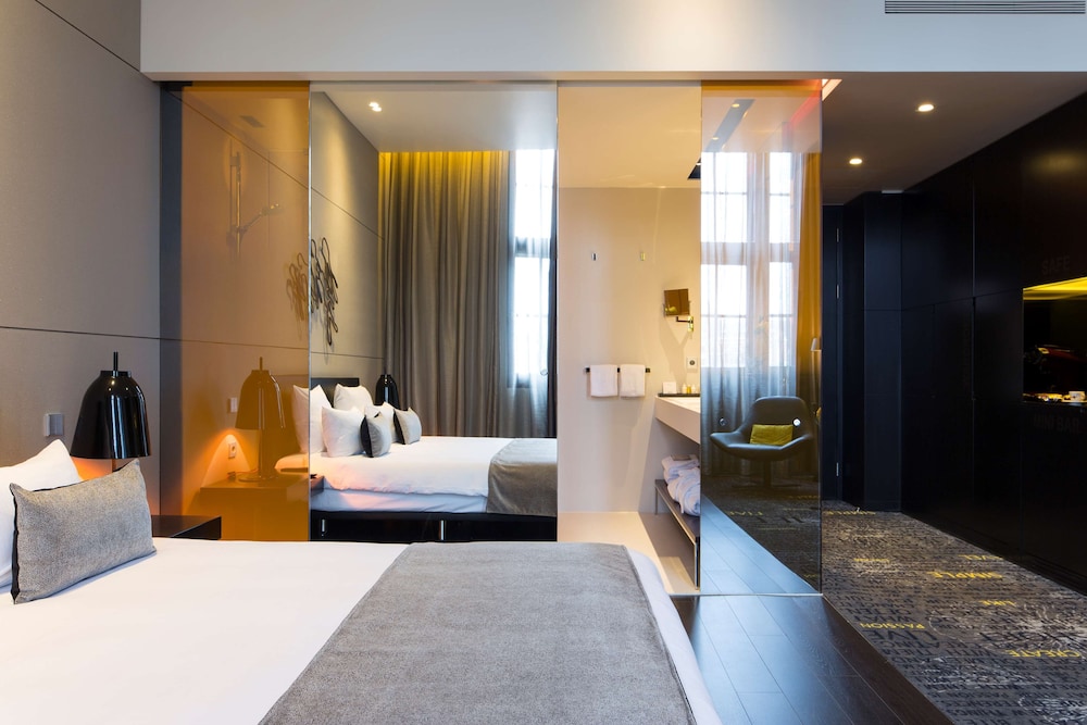 Art Otel Amsterdam 17/71