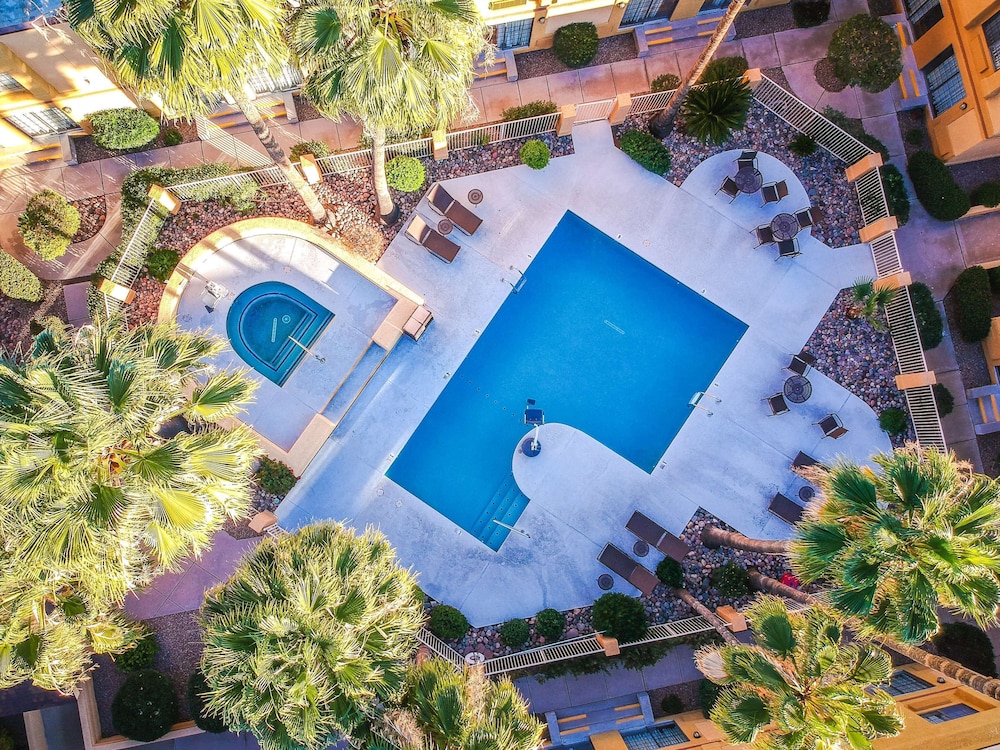 Best Western Green Valley Inn 4/40