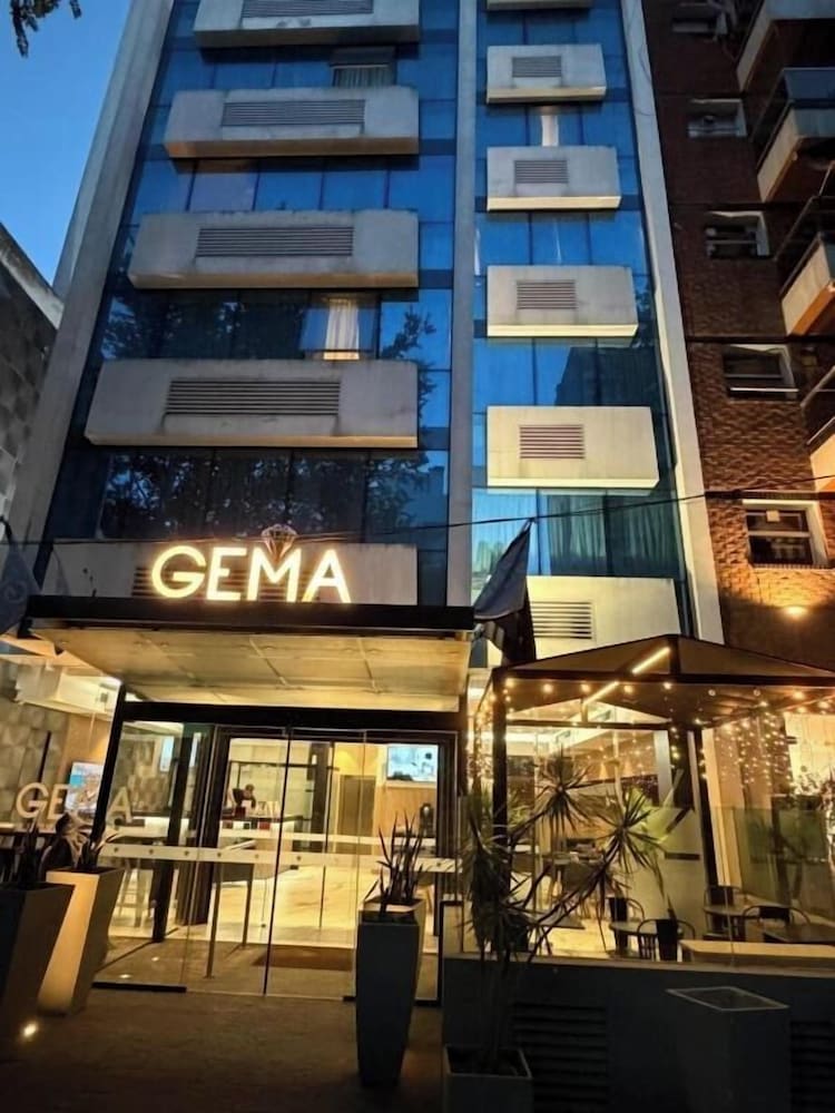 Gema Luxury Suites 1/68