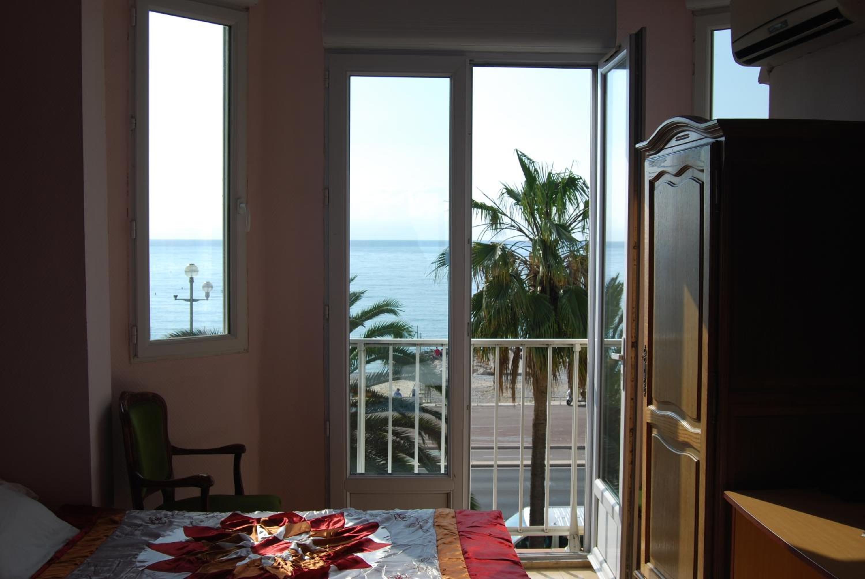 Azur Hotel 37/52