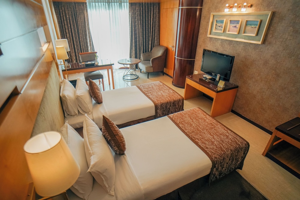 The Peninsula Grand 20/68
