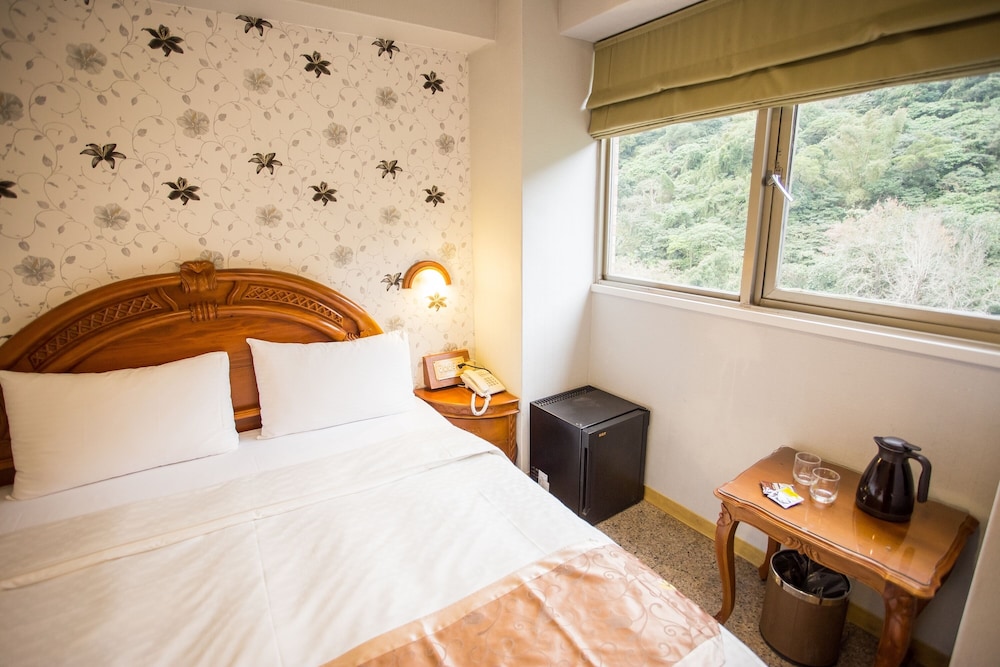 Mei Jia Mei Hotel 11/50