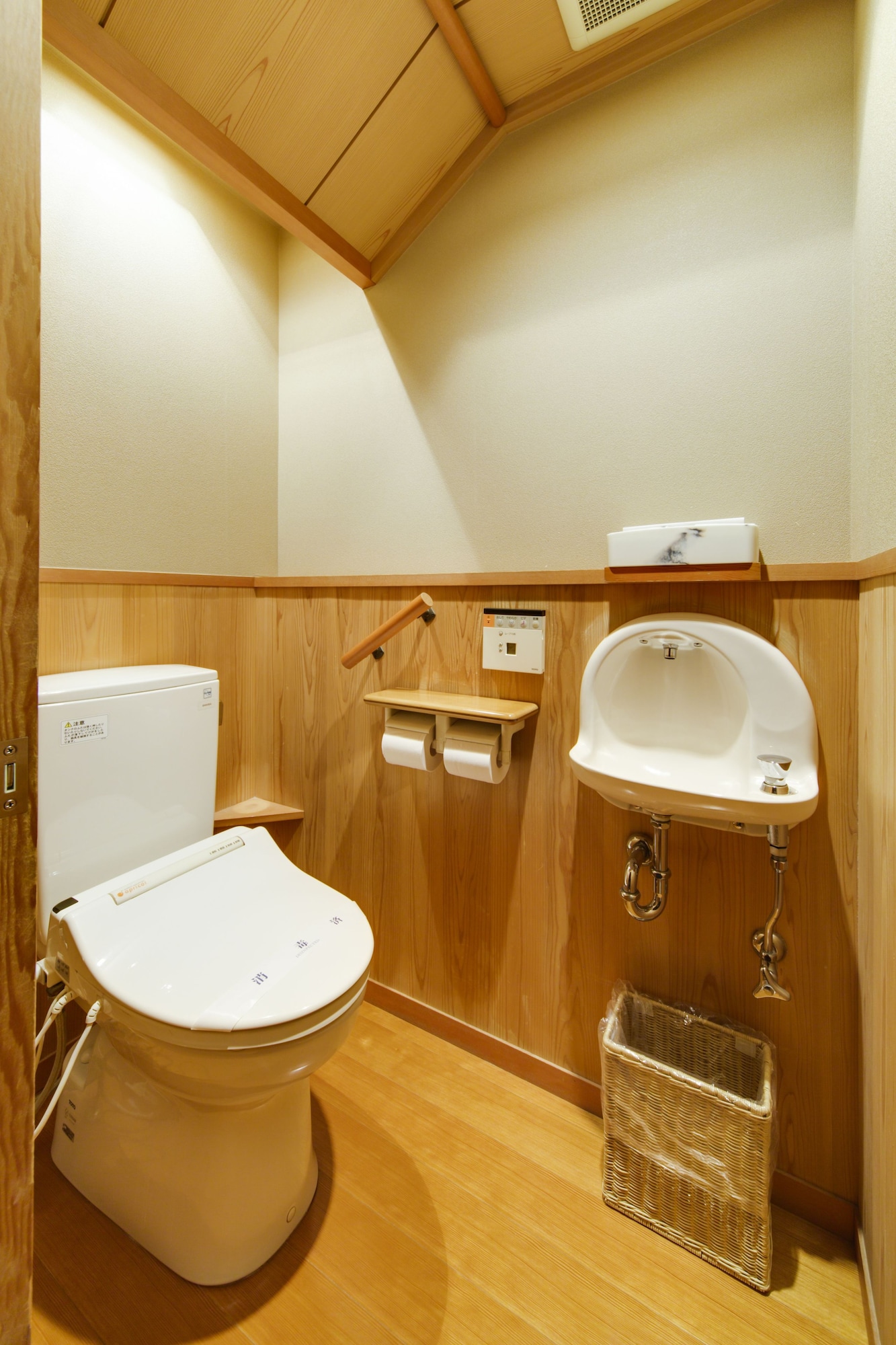 Private, Japanese, 4 Futon Beds, Lake Side