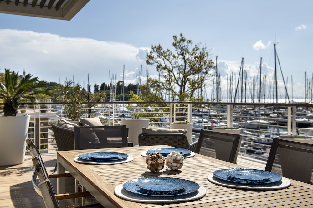 RESORT BAIA SCARLINO 53/75