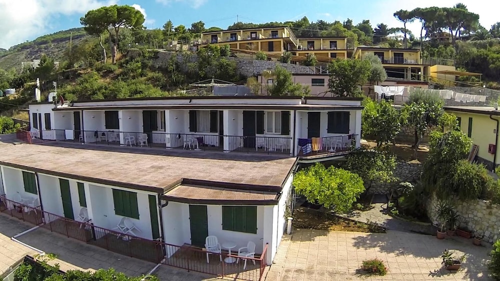 Hotel Dino 4/50