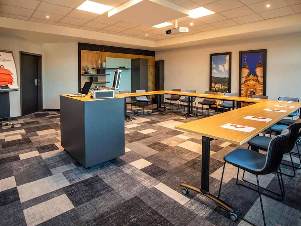 Ibis Heidelberg Hauptbahnhof 66/73