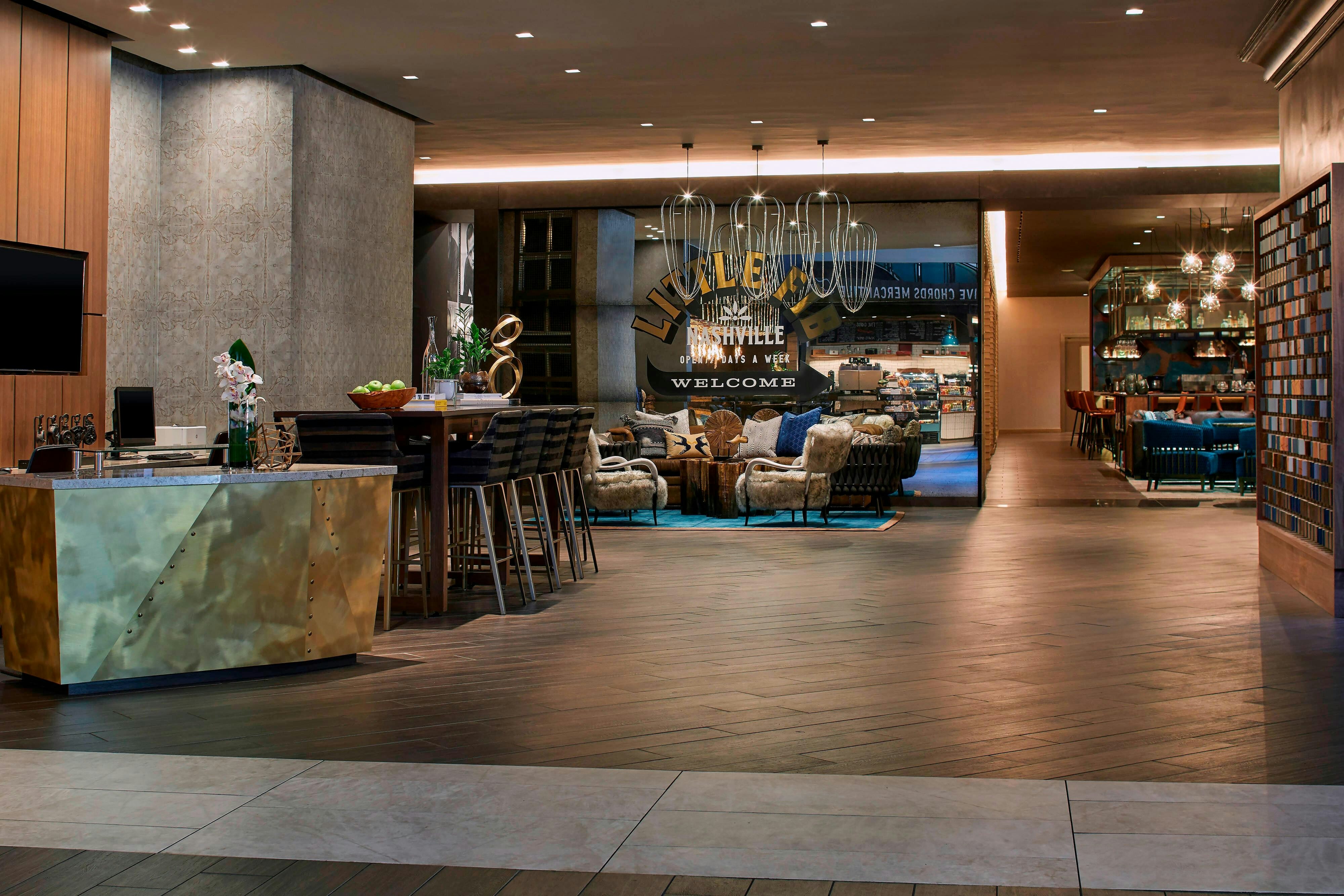 Renaissance Nashville Hotel 10/77