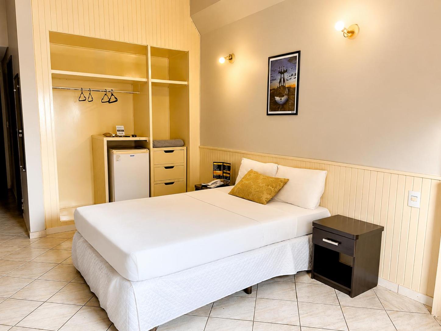 Deluxe, Double Bed