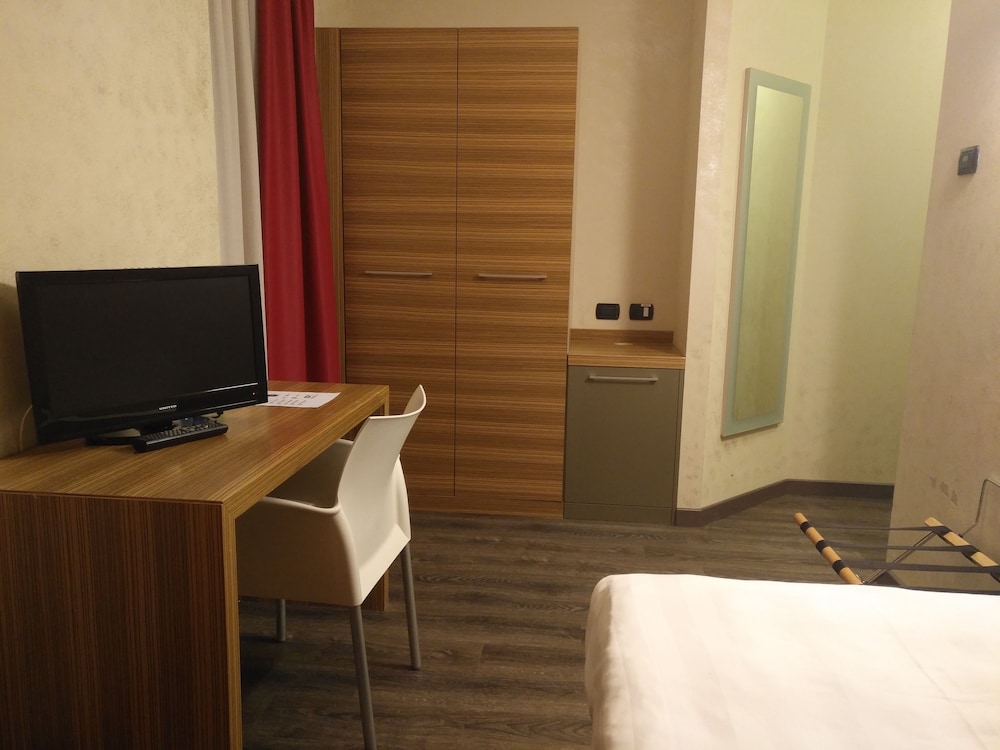 Bis Hotel Varese (ex ibis Styles Varese) 38/49
