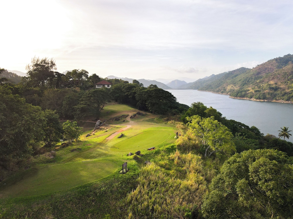 Victoria Golf and Country Resort 46/50
