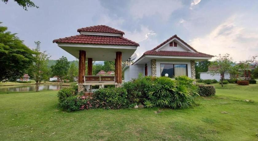 Tanaosri & Creekside Resort 52/68