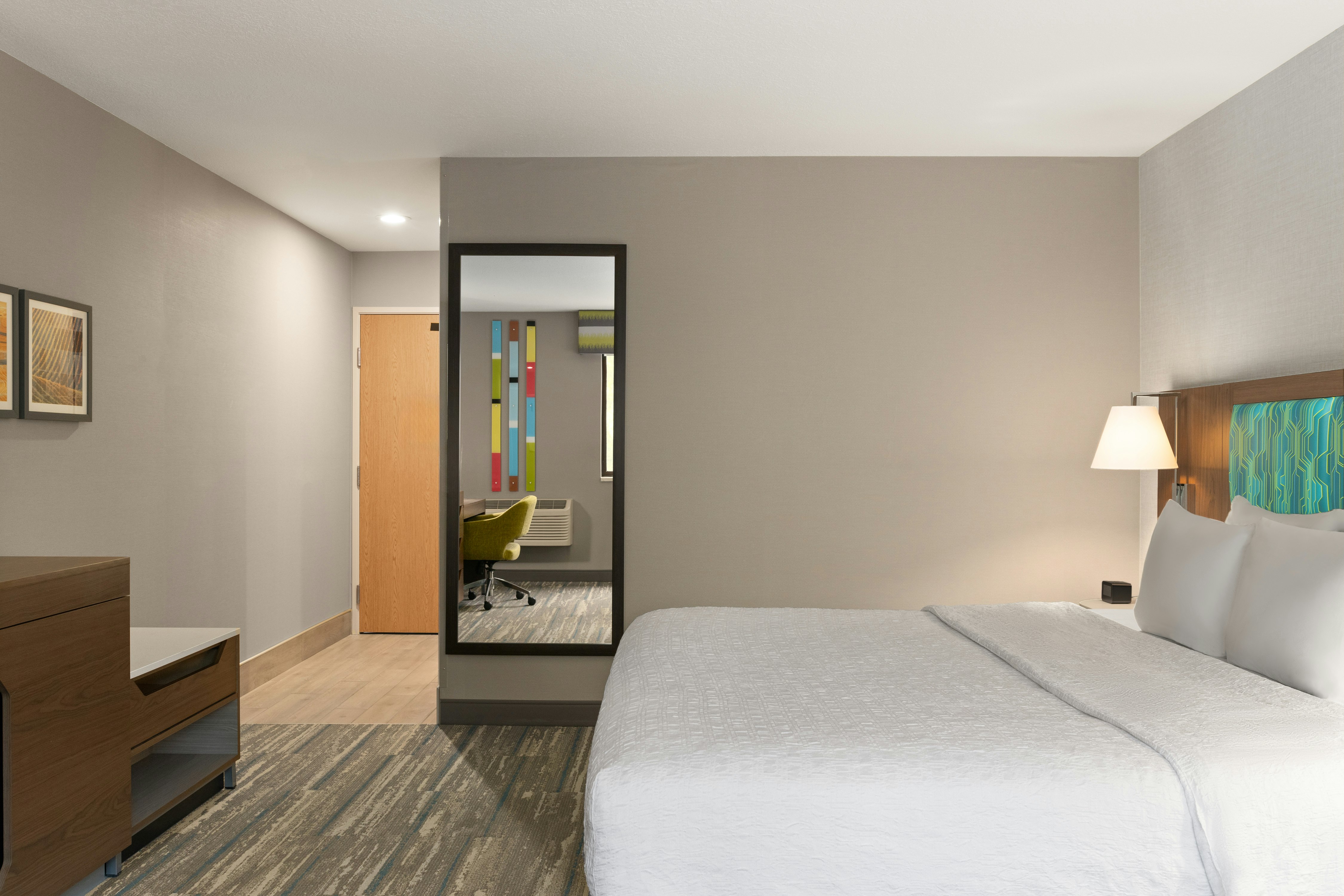 ROOM, KING BED, ACCESSIBLE