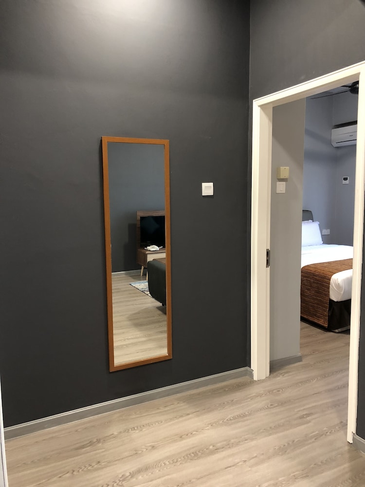 Seaview Apartment 2/50