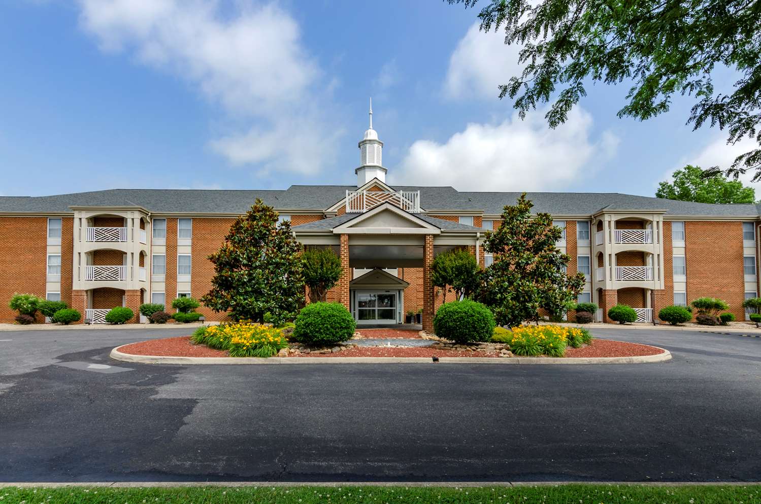 Best Western Plus Inn at Hunt Ridge 35/36