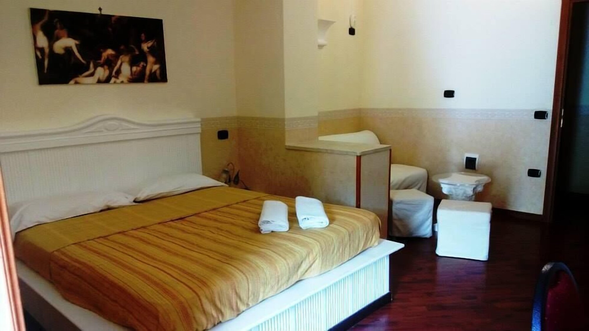 SUPERIOR, 1 QUEEN AND 1 SINGLE BED, TERRACE