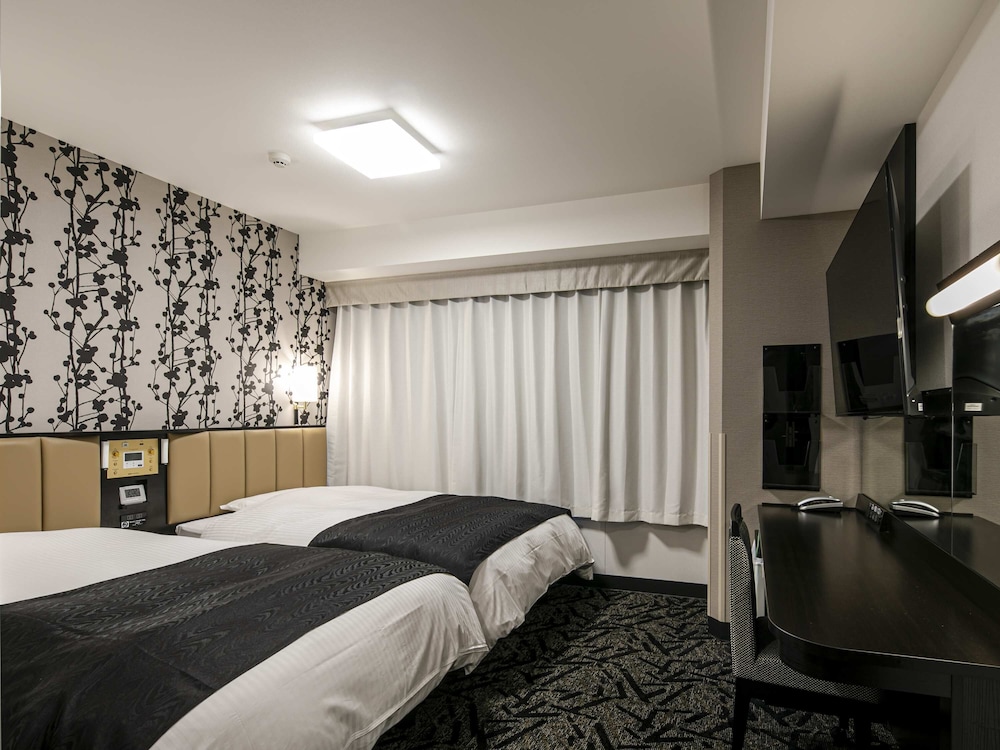 ROOM, TWIN BEDS