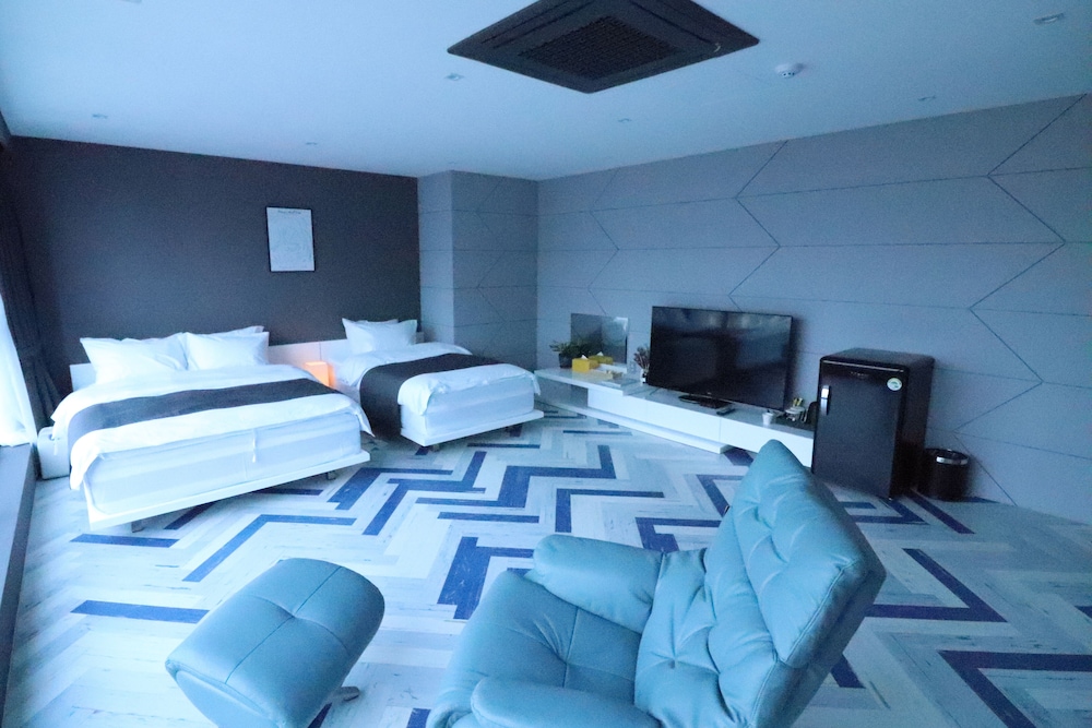 Galaxy Hotel 9/78