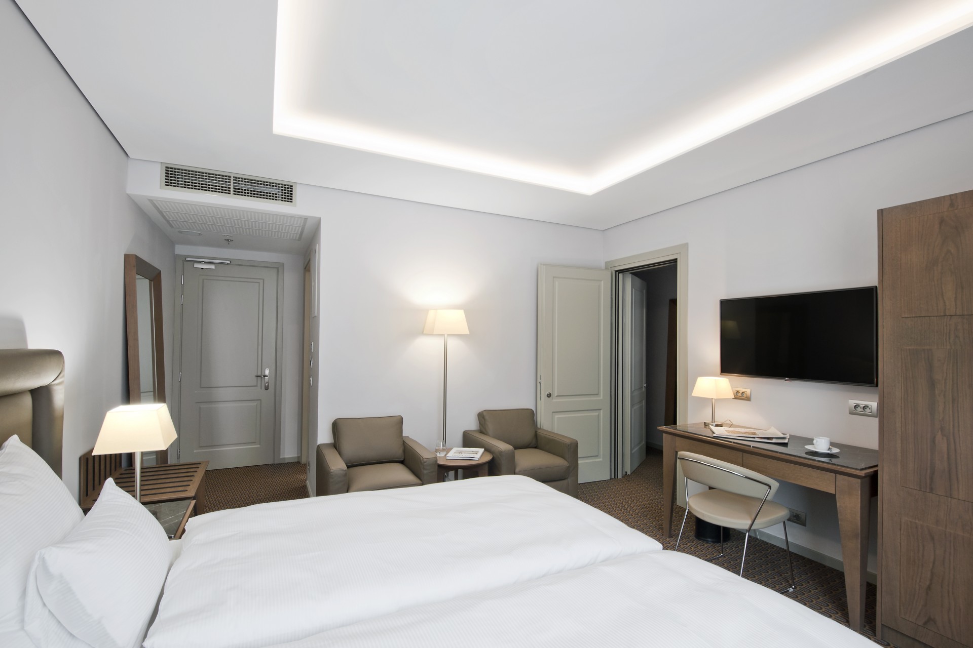 Connecting, Double Bed, 2 Bathrooms